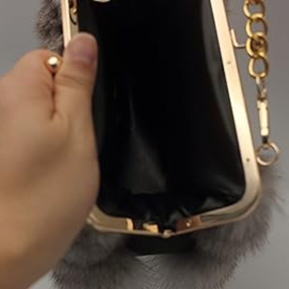 Neiman Marcus Elegant Lynx Stripe Print Handbag - Picture 8 of 8